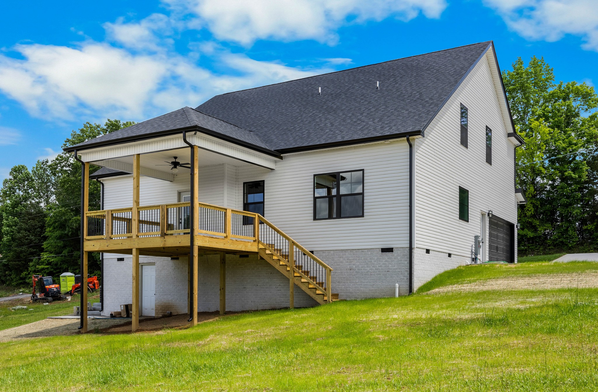Clarksville, Tennessee, 37040, United States, 4 Bedrooms Bedrooms, ,3 BathroomsBathrooms,Residential,For Sale,1909364