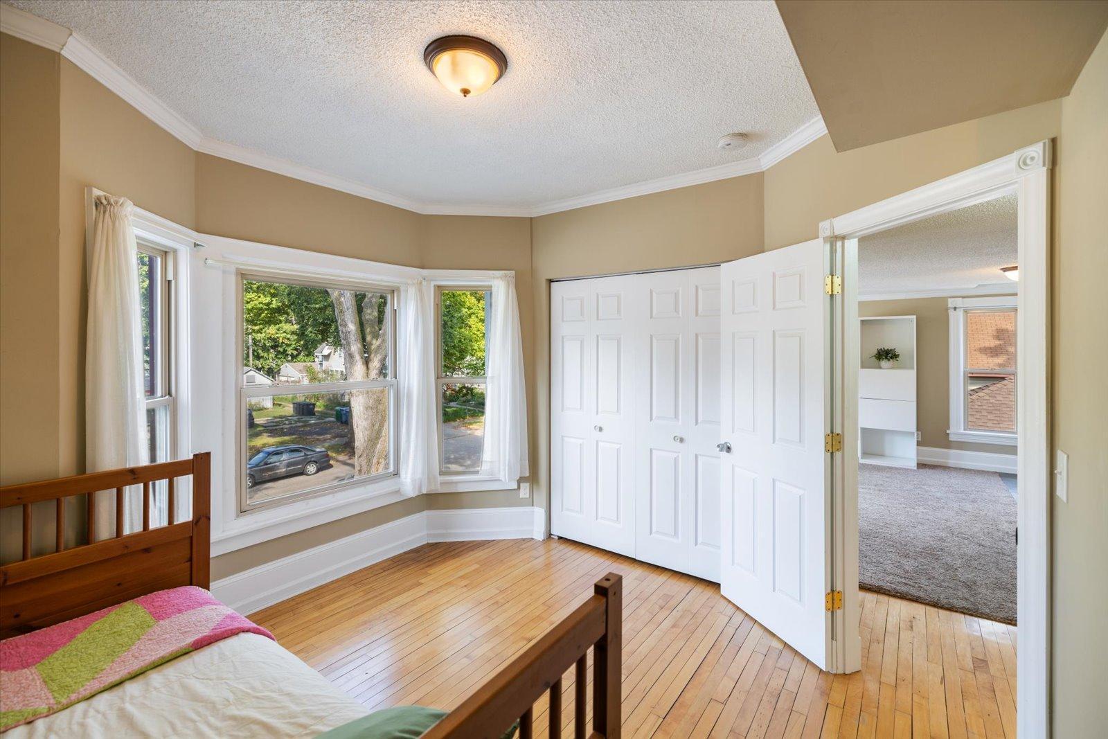 Minneapolis, Minnesota, 55418, United States, 4 Bedrooms Bedrooms, ,2 BathroomsBathrooms,Residential,For Sale,1970458