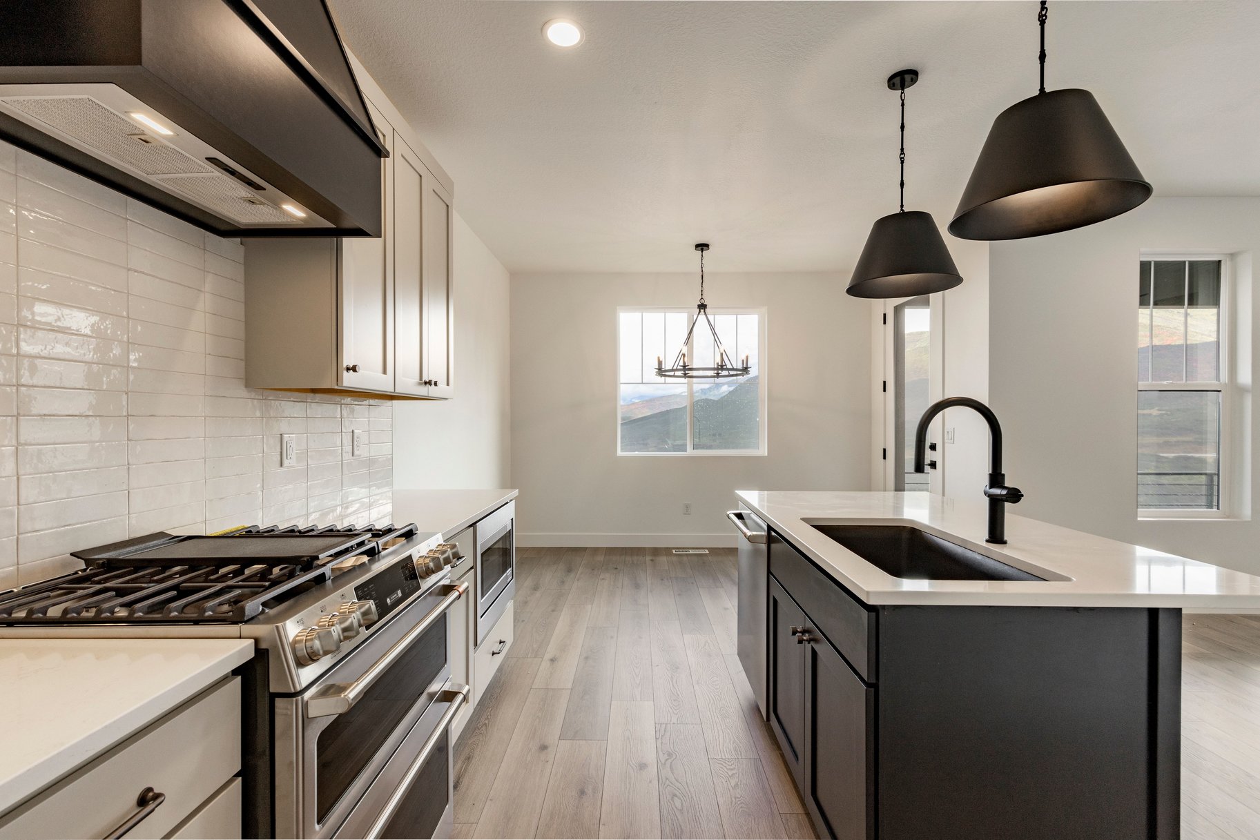  New Construction  4 Bedrooms  Nightly Rental Approved  Panoramic Views - 物件實景