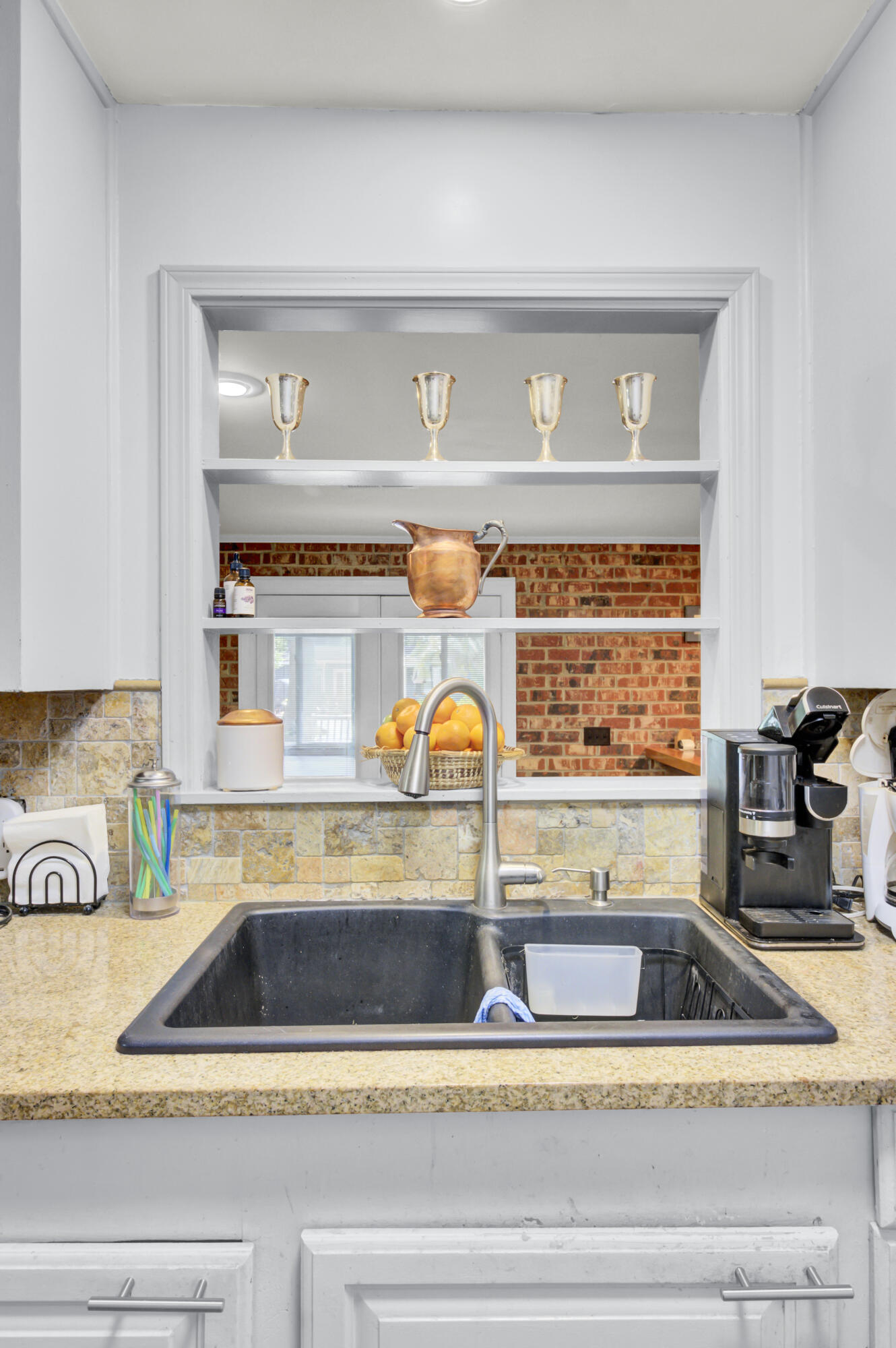 Charleston, South Carolina, 29407, United States, 4 Bedrooms Bedrooms, ,2 BathroomsBathrooms,Residential,For Sale,1950272