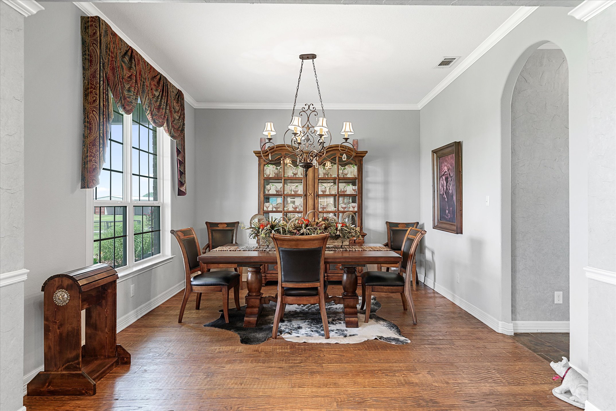 Grand Saline, Texas, 75140, United States, 3 Bedrooms Bedrooms, ,4 BathroomsBathrooms,Residential,For Sale,1977642