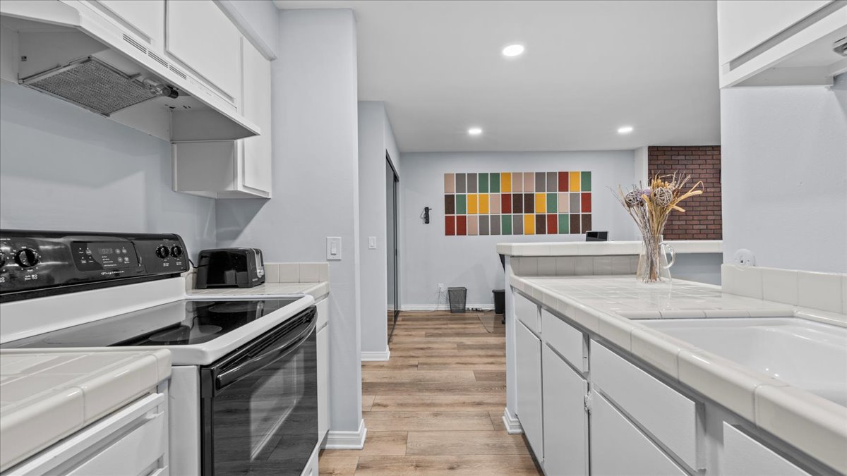 Culver City, California, 90230, United States, 1 Bedroom Bedrooms, ,1 BathroomBathrooms,Residential,For Sale,1981473