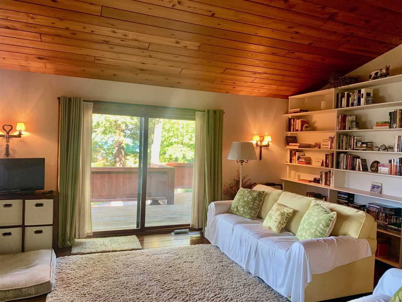 Charlevoix, Michigan, 49720-0000, United States, 2 Bedrooms Bedrooms, ,2 BathroomsBathrooms,Residential,For Sale,1933264