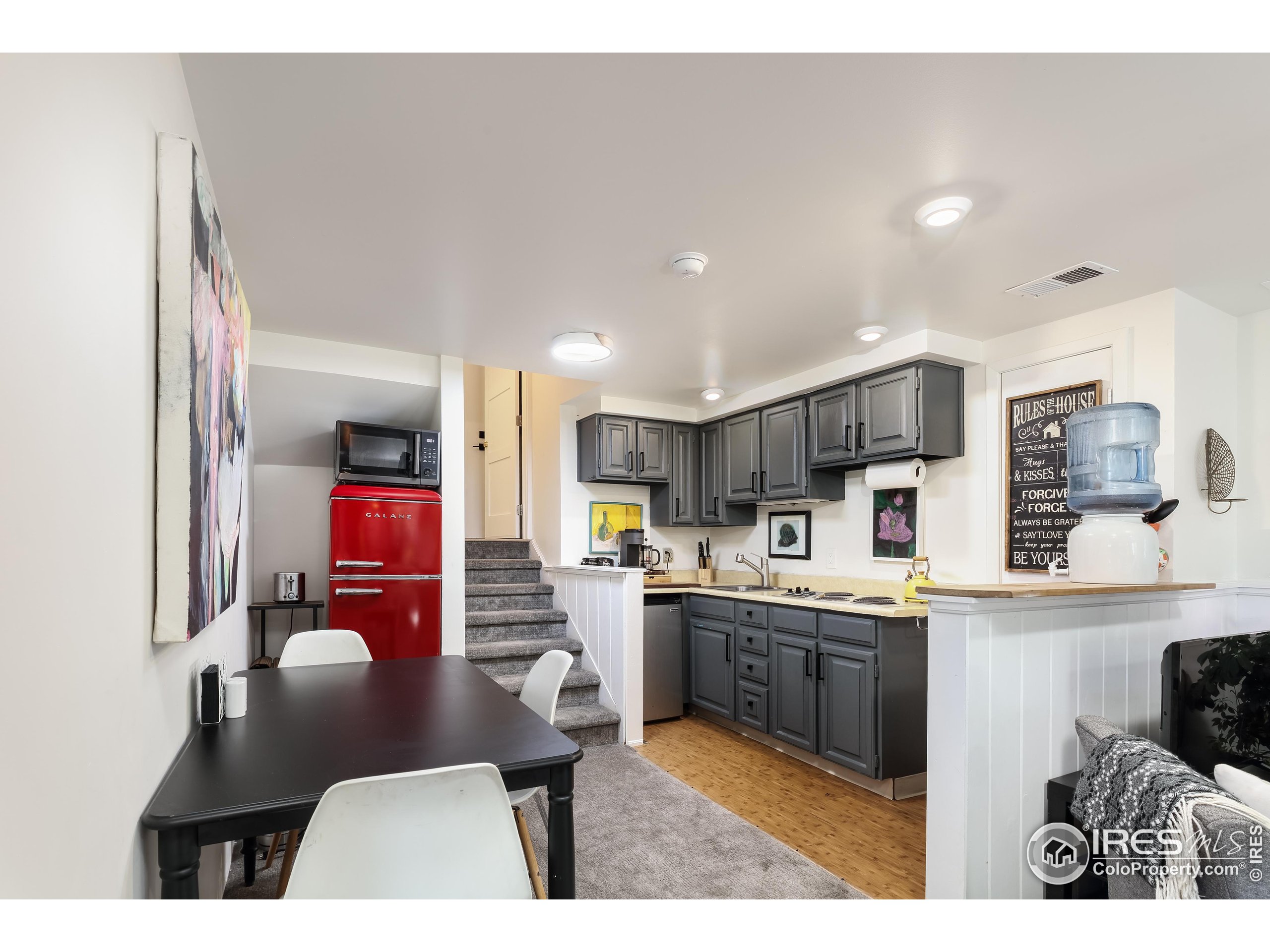 Lyons, Colorado, 80540, United States, 4 Bedrooms Bedrooms, ,2 BathroomsBathrooms,Residential,For Sale,1926189
