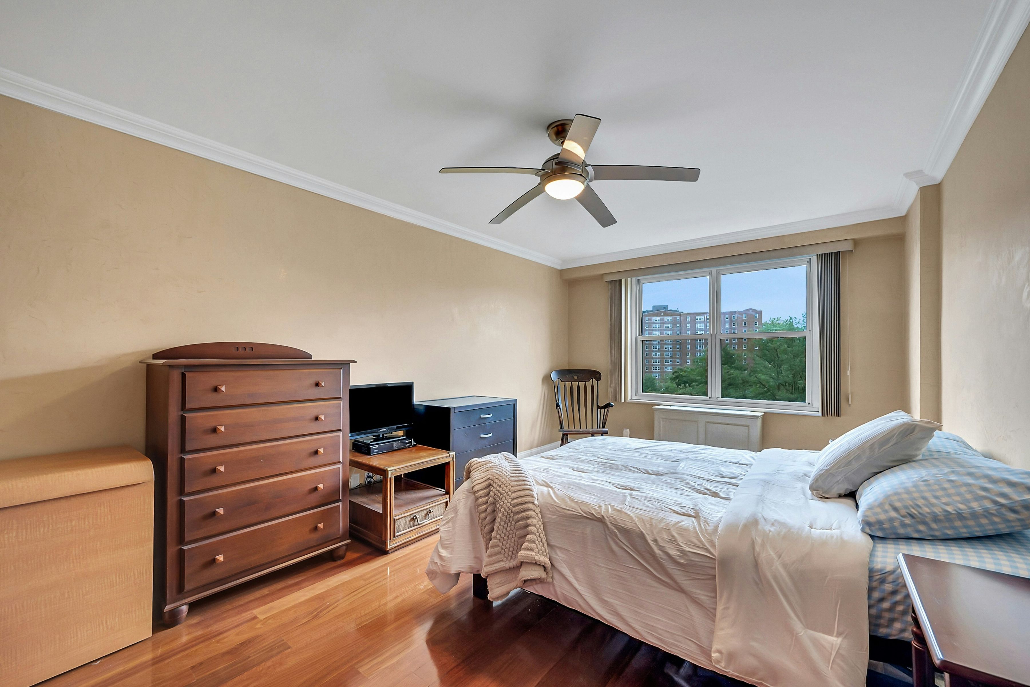  555 Kappock Street - 物件實景