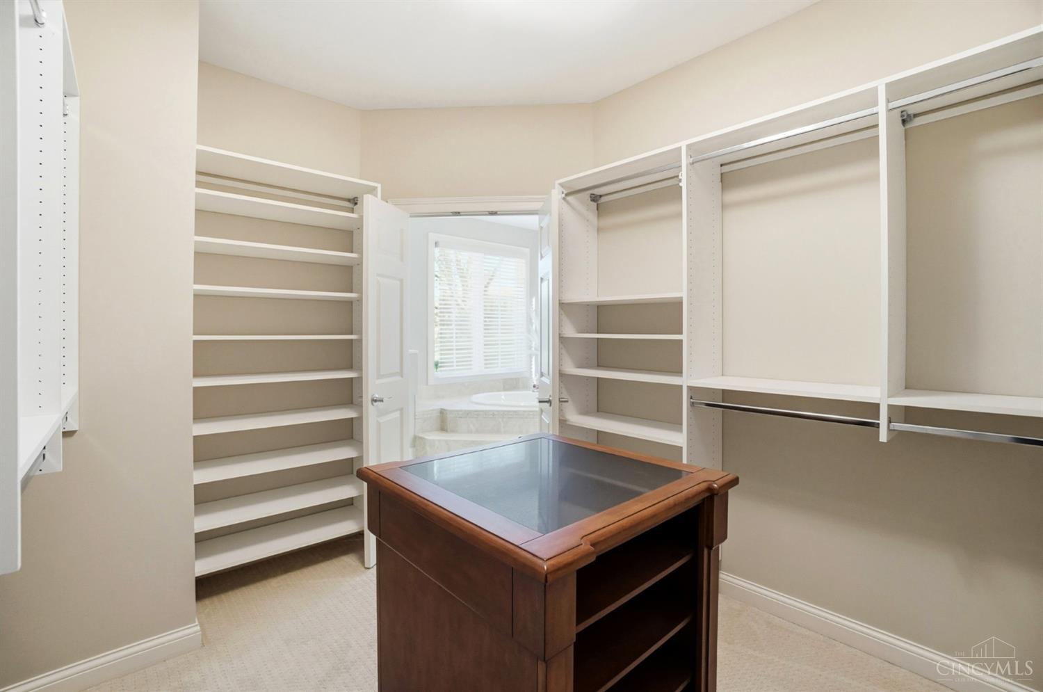 Hamilton Twp, Ohio, 45039, United States, 3 Bedrooms Bedrooms, ,3 BathroomsBathrooms,Residential,For Sale,1987530