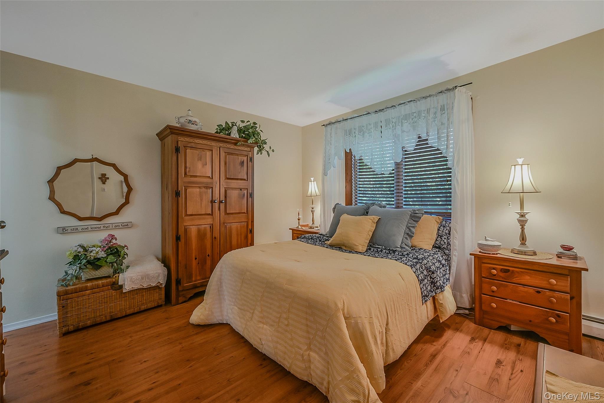 Selden, New York, 11784, United States, 3 Bedrooms Bedrooms, ,2 BathroomsBathrooms,Residential,For Sale,1988093