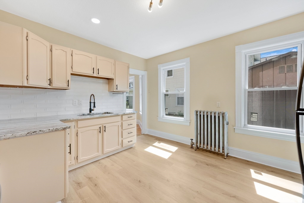 Springfield, Massachusetts, 01108, United States, 7 Bedrooms Bedrooms, ,2 BathroomsBathrooms,Residential,For Sale,2040283