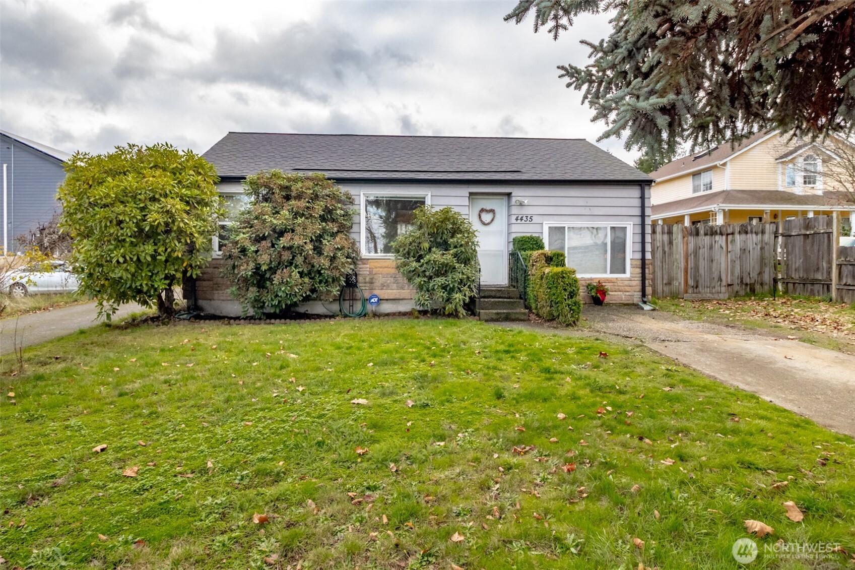 TUKWILA, Washington, 98168, United States, 2 Bedrooms Bedrooms, ,1 BathroomBathrooms,Residential,For Sale,2003003