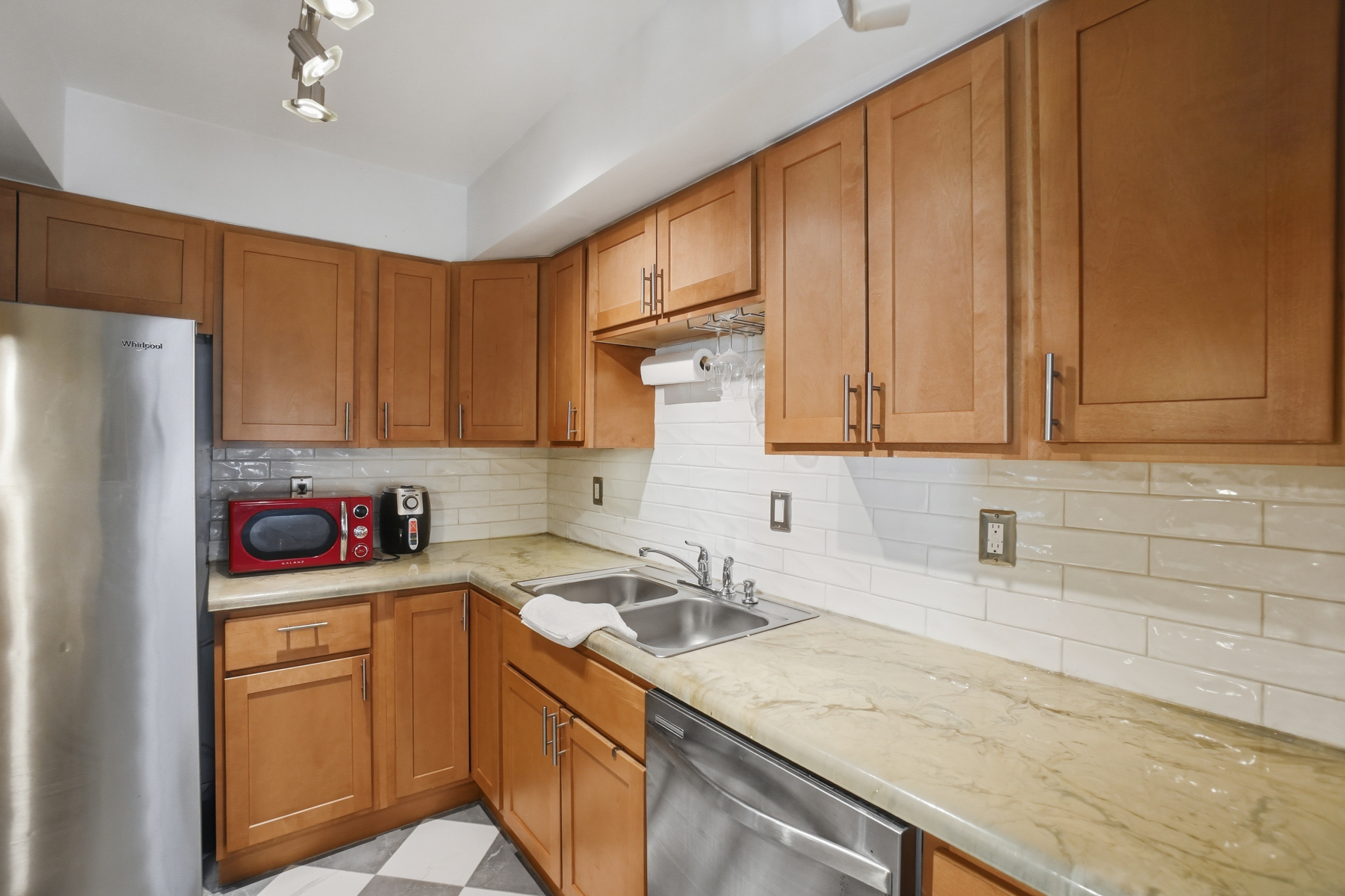  2469 Reagan Avenue, Virginia Beach, VA 23454 - 物件實景