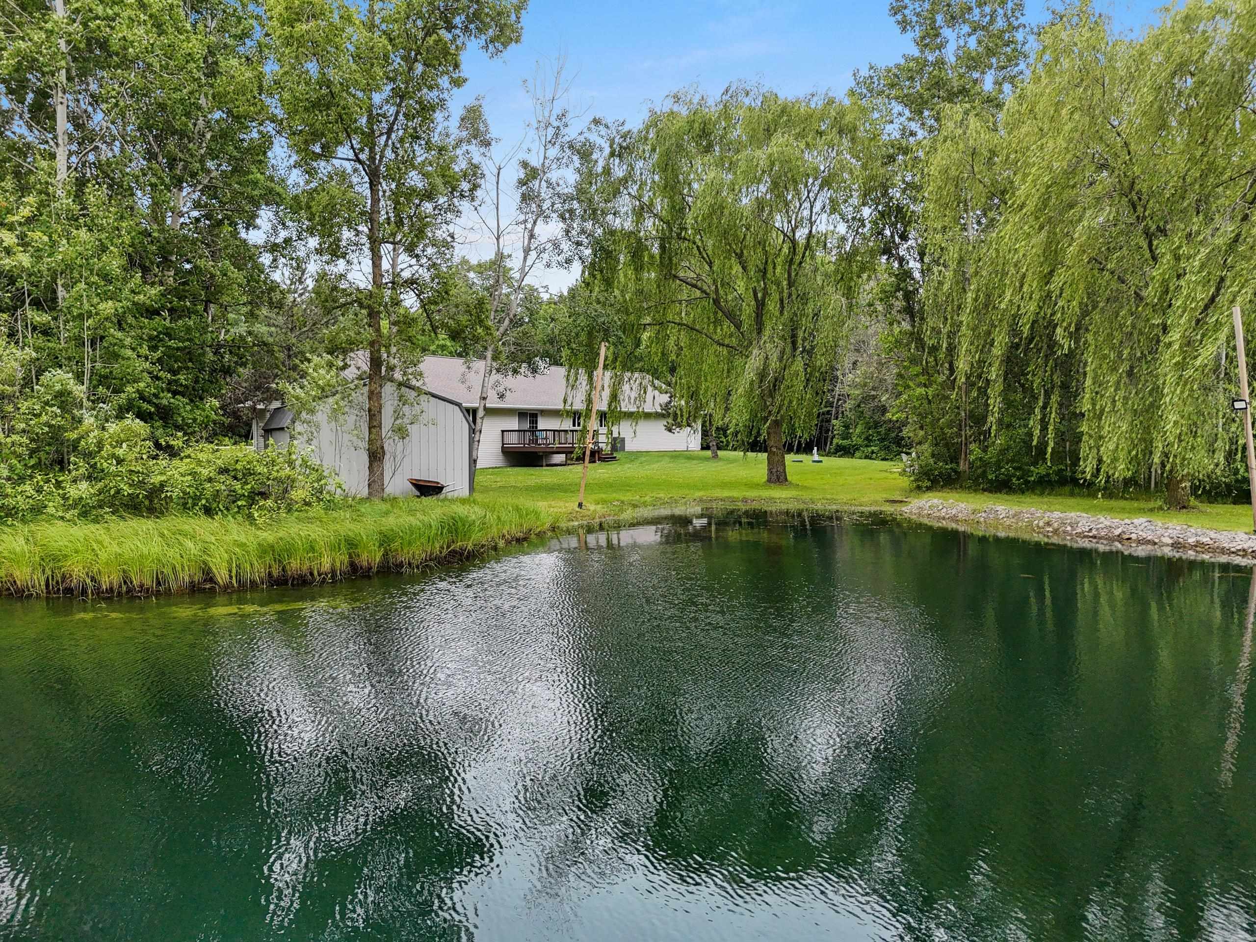 DE PERE, Wisconsin, 54115, United States, 3 Bedrooms Bedrooms, ,4 BathroomsBathrooms,Residential,For Sale,1912239