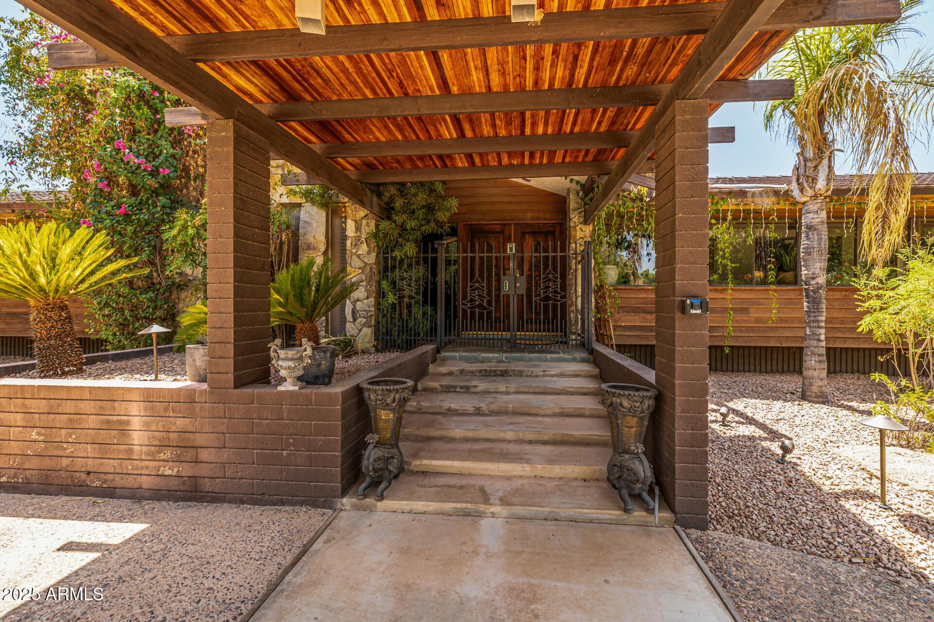Paradise Valley, Arizona, 85253, United States, 4 Bedrooms Bedrooms, ,8 BathroomsBathrooms,Residential,For Sale,1914345