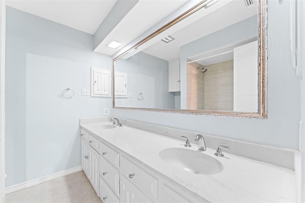 Duncanville, Texas, 75137, United States, 4 Bedrooms Bedrooms, ,3 BathroomsBathrooms,Residential,For Sale,1993899