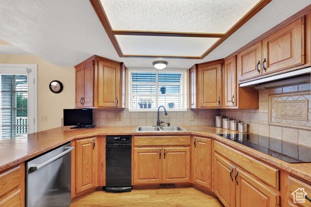 North Salt Lake, Utah, 84054, United States, 5 Bedrooms Bedrooms, ,4 BathroomsBathrooms,Residential,For Sale,1889764