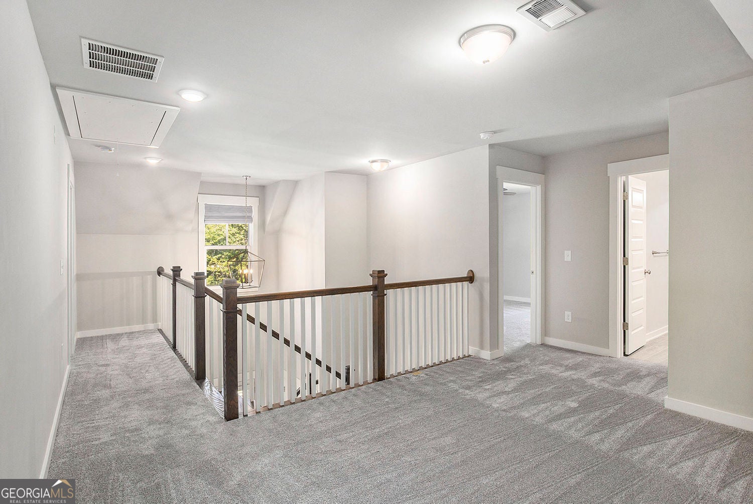 Gainesville, Georgia, 30506, United States, 3 Bedrooms Bedrooms, ,4 BathroomsBathrooms,Residential,For Sale,2009358