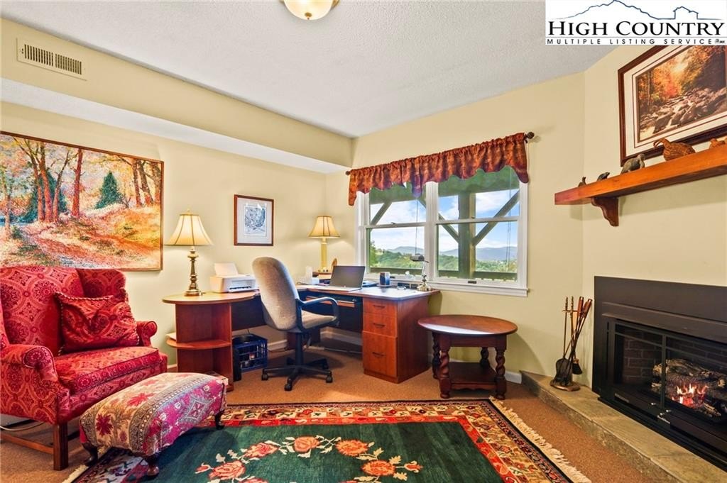 Boone, North Carolina, 28607, United States, 3 Bedrooms Bedrooms, ,3 BathroomsBathrooms,Residential,For Sale,1941298