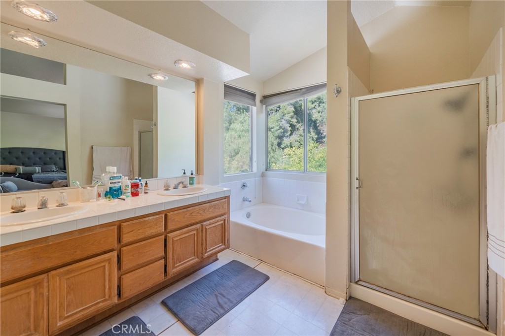 Riverside, California, 92503, United States, 3 Bedrooms Bedrooms, ,3 BathroomsBathrooms,Residential,For Sale,1906100