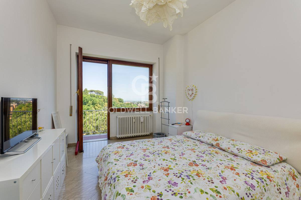 Roma, Roma, 00100, IT, 3 Bedrooms Bedrooms, ,2 BathroomsBathrooms,Residential,For Sale,1806018