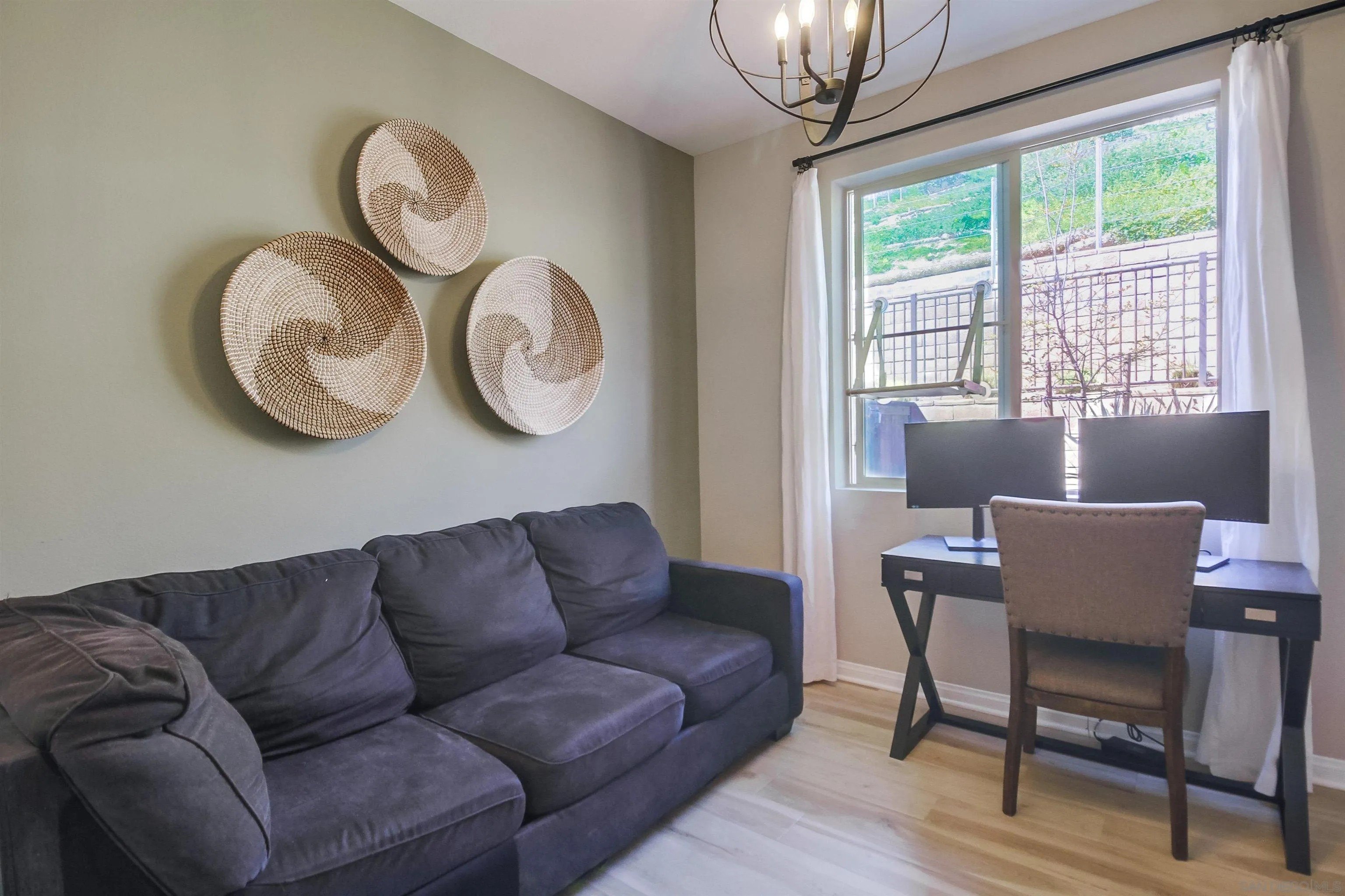 Chula Vista, California, 91913, United States, 4 Bedrooms Bedrooms, ,3 BathroomsBathrooms,Residential,For Sale,1949636