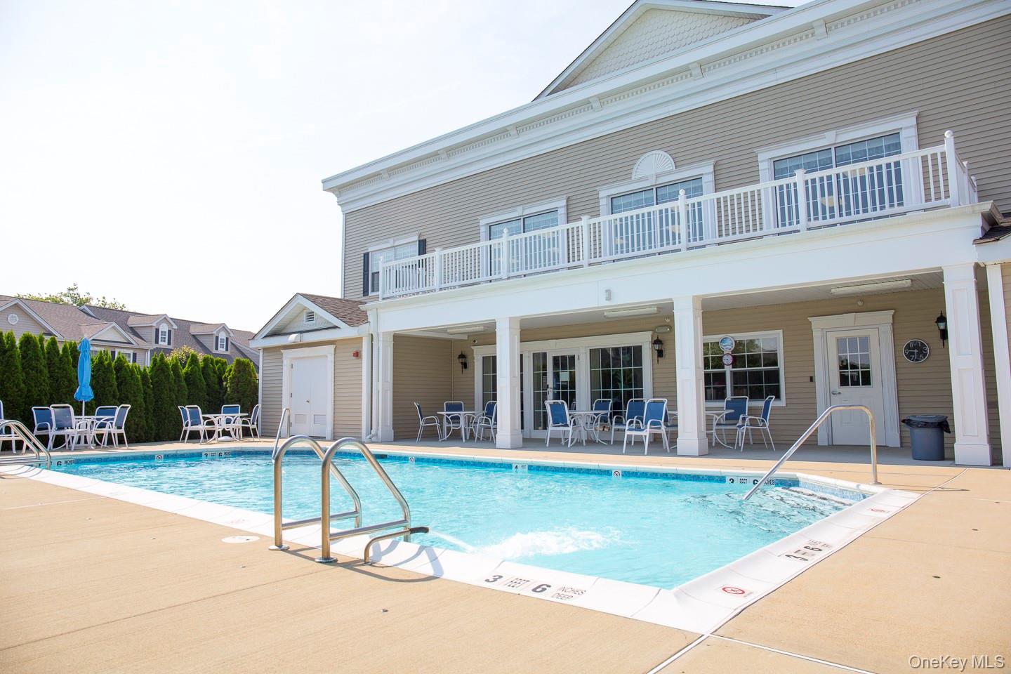 Valley Stream, New York, 11580, United States, 2 Bedrooms Bedrooms, ,2 BathroomsBathrooms,Residential,For Sale,1925470