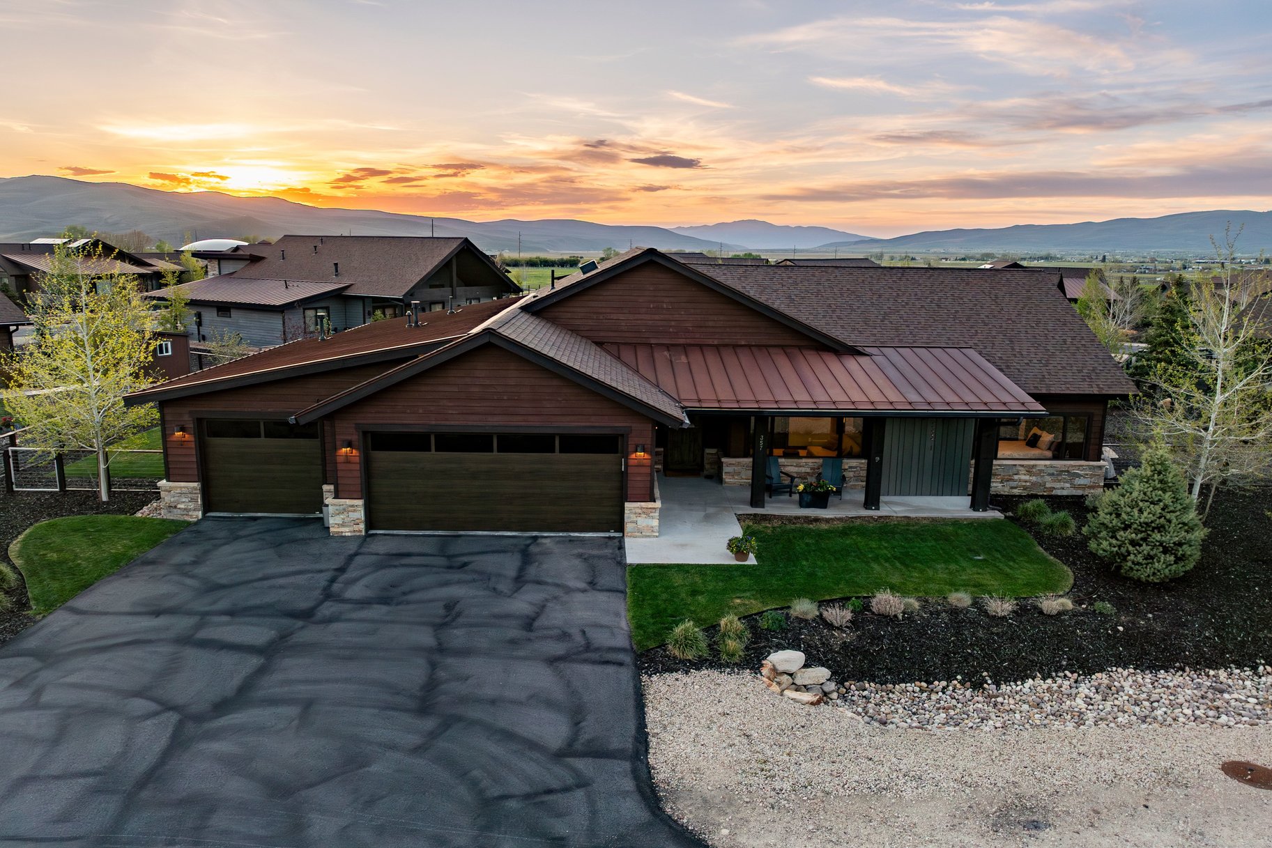  Summit Rambler At High Star Ranch With 3 Car Garage And Expansive Views - 物件實景