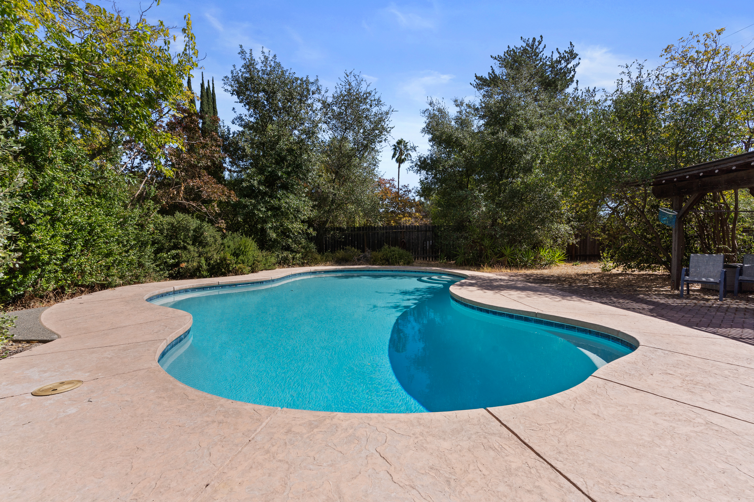  8865 Phoenix Avenue, Fair Oaks, CA 95628 - 物件實景