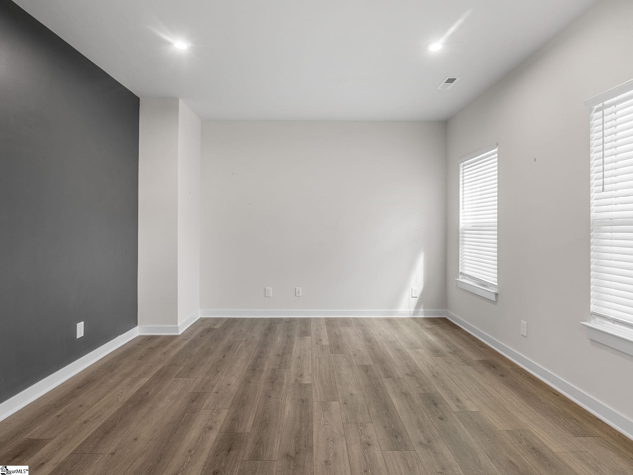 Woodruff, South Carolina, 29388, United States, 5 Bedrooms Bedrooms, ,4 BathroomsBathrooms,Residential,For Sale,1890519
