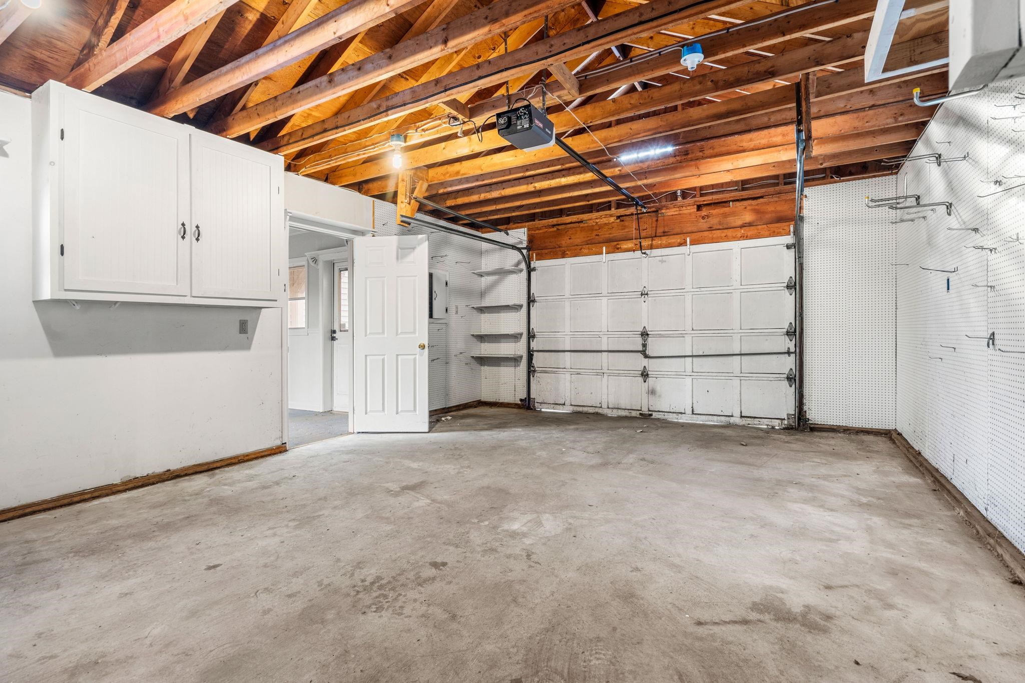 Pelham, New Hampshire, 03076, United States, 3 Bedrooms Bedrooms, ,1 BathroomBathrooms,Residential,For Sale,1991276