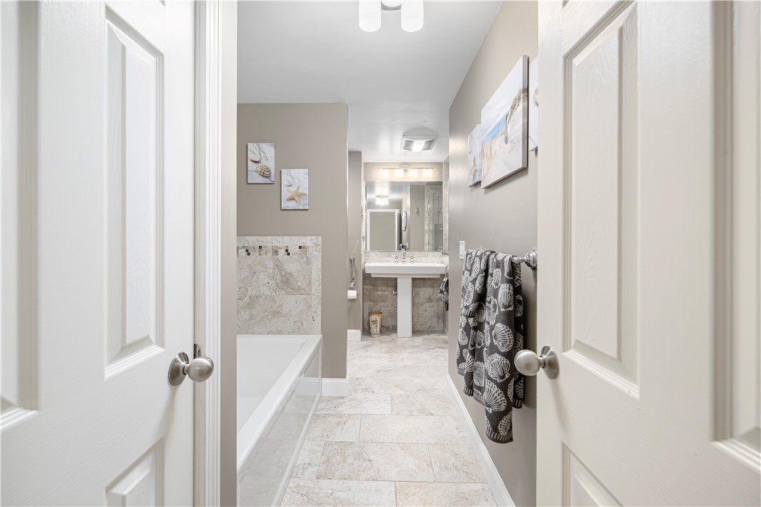 Cranston, Rhode Island, 02921, United States, 4 Bedrooms Bedrooms, ,3 BathroomsBathrooms,Residential,For Sale,1787177