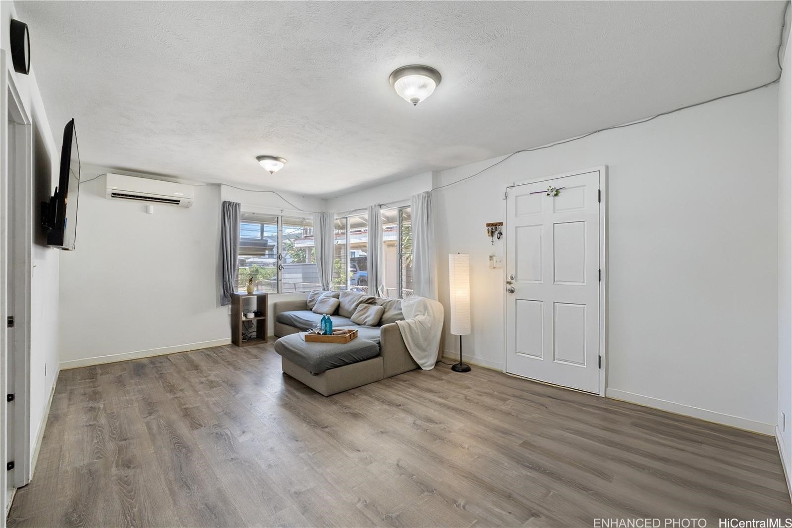 Honolulu, Hawaii, 96817, United States, 3 Bedrooms Bedrooms, ,2 BathroomsBathrooms,Residential,For Sale,1986474