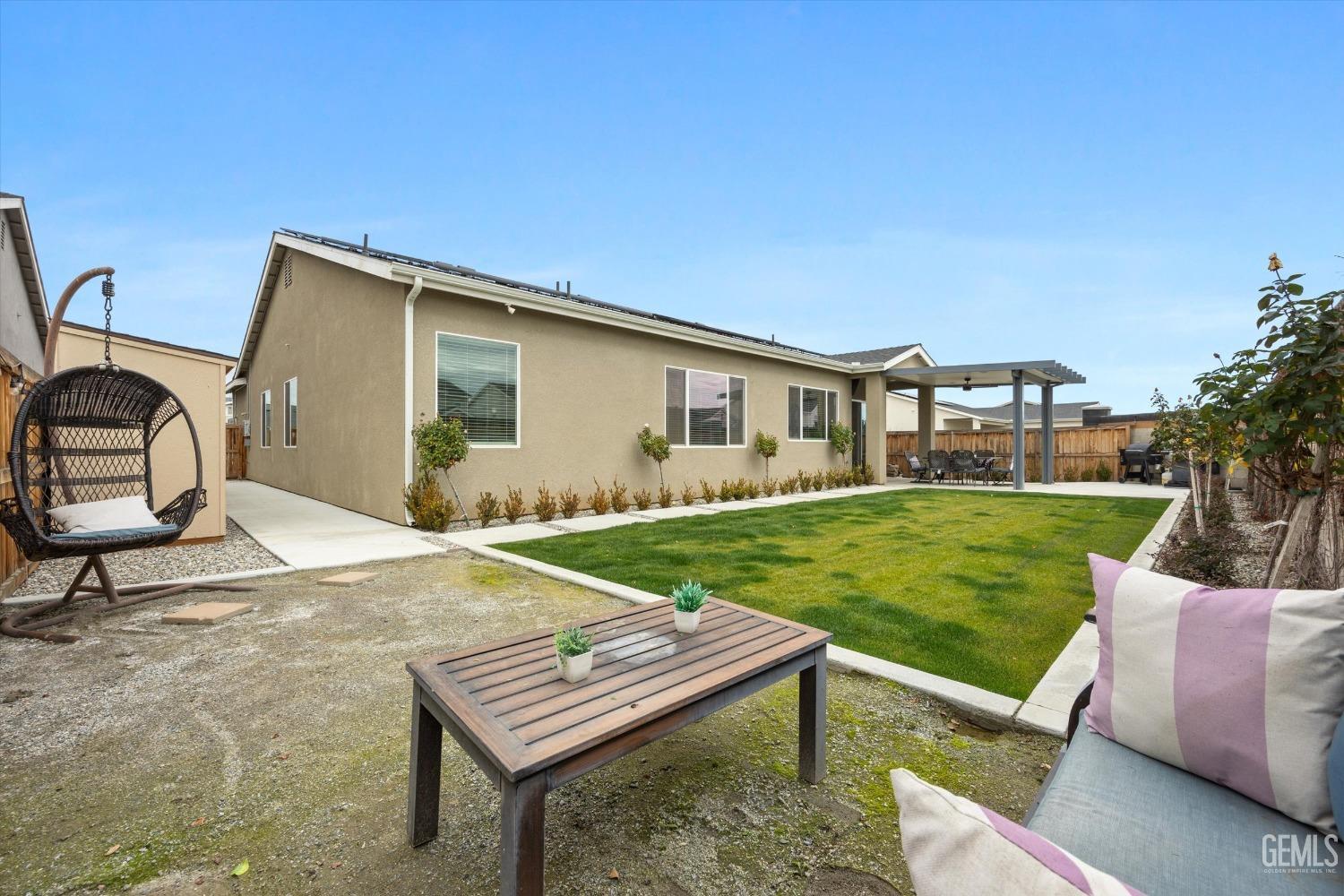 Shafter, California, 93263, United States, 4 Bedrooms Bedrooms, ,3 BathroomsBathrooms,Residential,For Sale,1767586