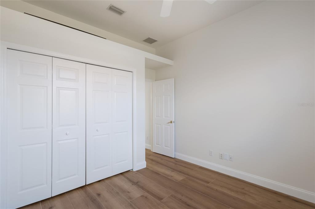 Sarasota, Florida, 34243, United States, 3 Bedrooms Bedrooms, ,2 BathroomsBathrooms,Residential,For Sale,1989326