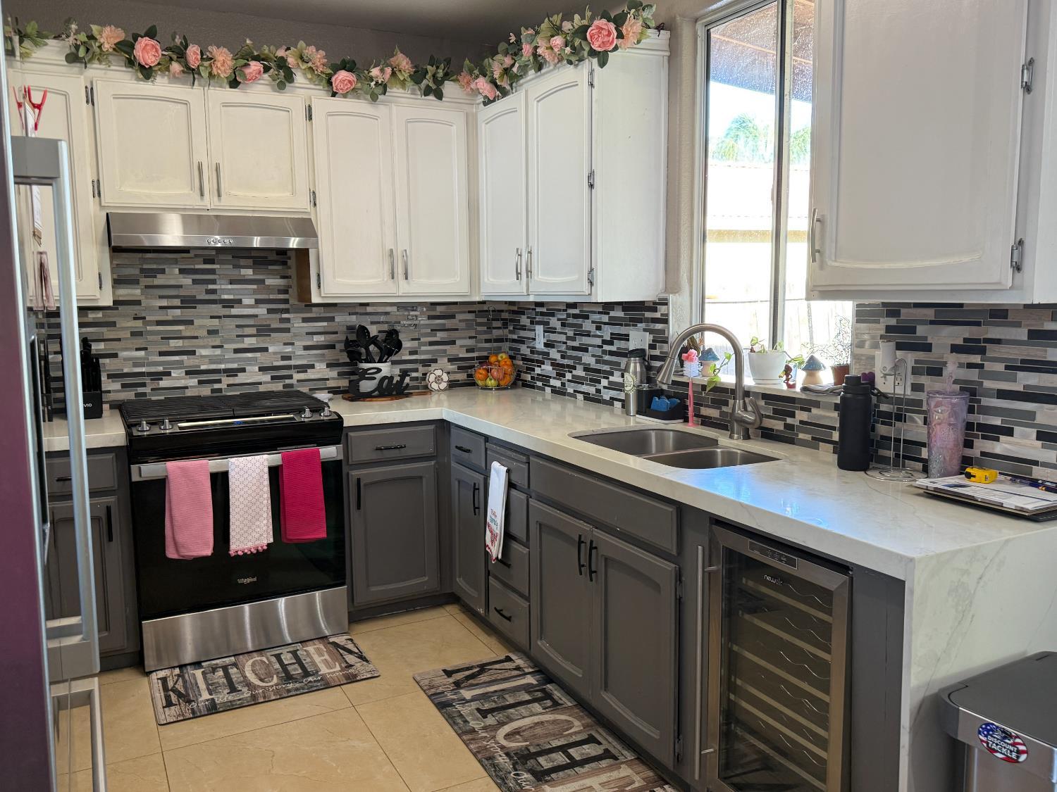 Los Banos, California, 93635, United States, 4 Bedrooms Bedrooms, ,3 BathroomsBathrooms,Residential,For Sale,1921420