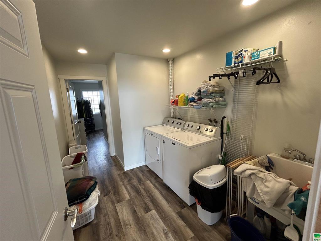 Truesdale, Iowa, 50592, United States, 5 Bedrooms Bedrooms, ,2 BathroomsBathrooms,Residential,For Sale,1976880