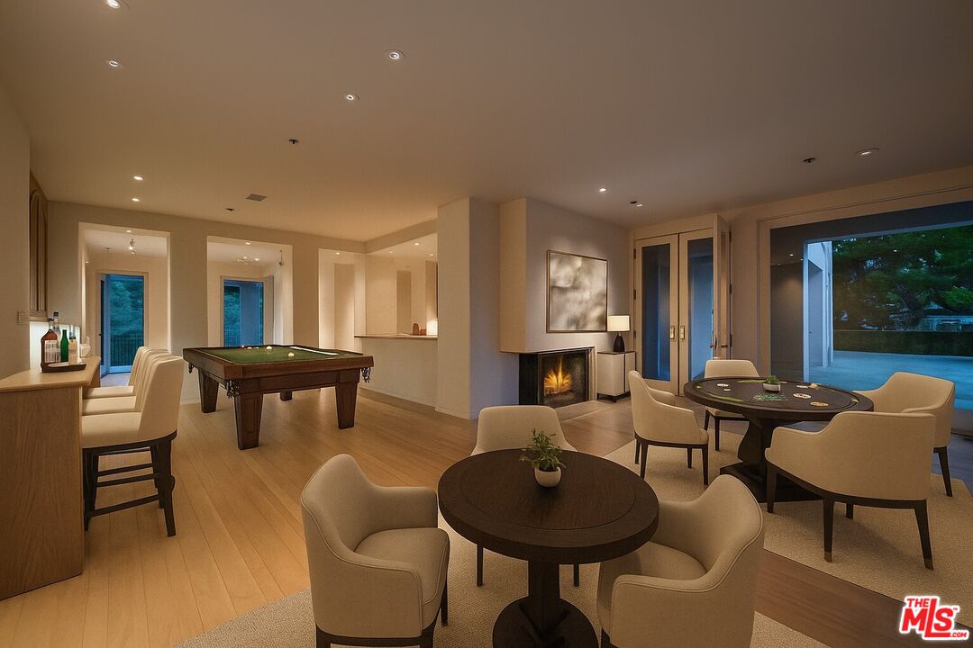 Beverly Hills, California, 90210, United States, 5 Bedrooms Bedrooms, ,4 BathroomsBathrooms,Residential,For Sale,1991118