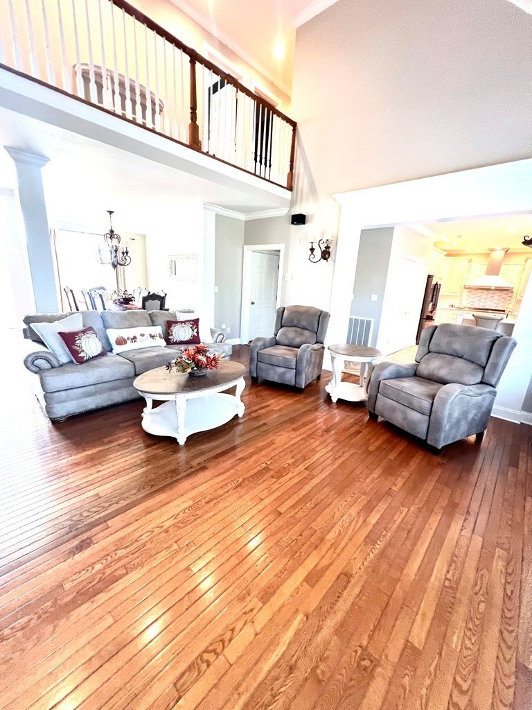 Prestonsburg, Kentucky, 41653, United States, 4 Bedrooms Bedrooms, ,4 BathroomsBathrooms,Residential,For Sale,1978376