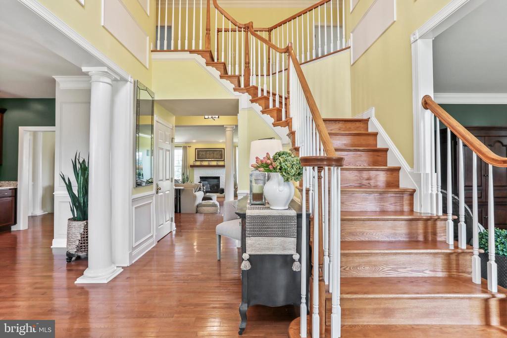 Waterford, Virginia, 20197, United States, 4 Bedrooms Bedrooms, ,5 BathroomsBathrooms,Residential,For Sale,1941290