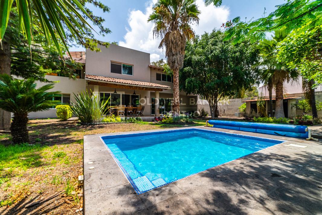 Robles, Querétaro, Querétaro, 76100, Mexico, 4 Bedrooms Bedrooms, ,4 BathroomsBathrooms,Residential,For Sale,Robles,1443565