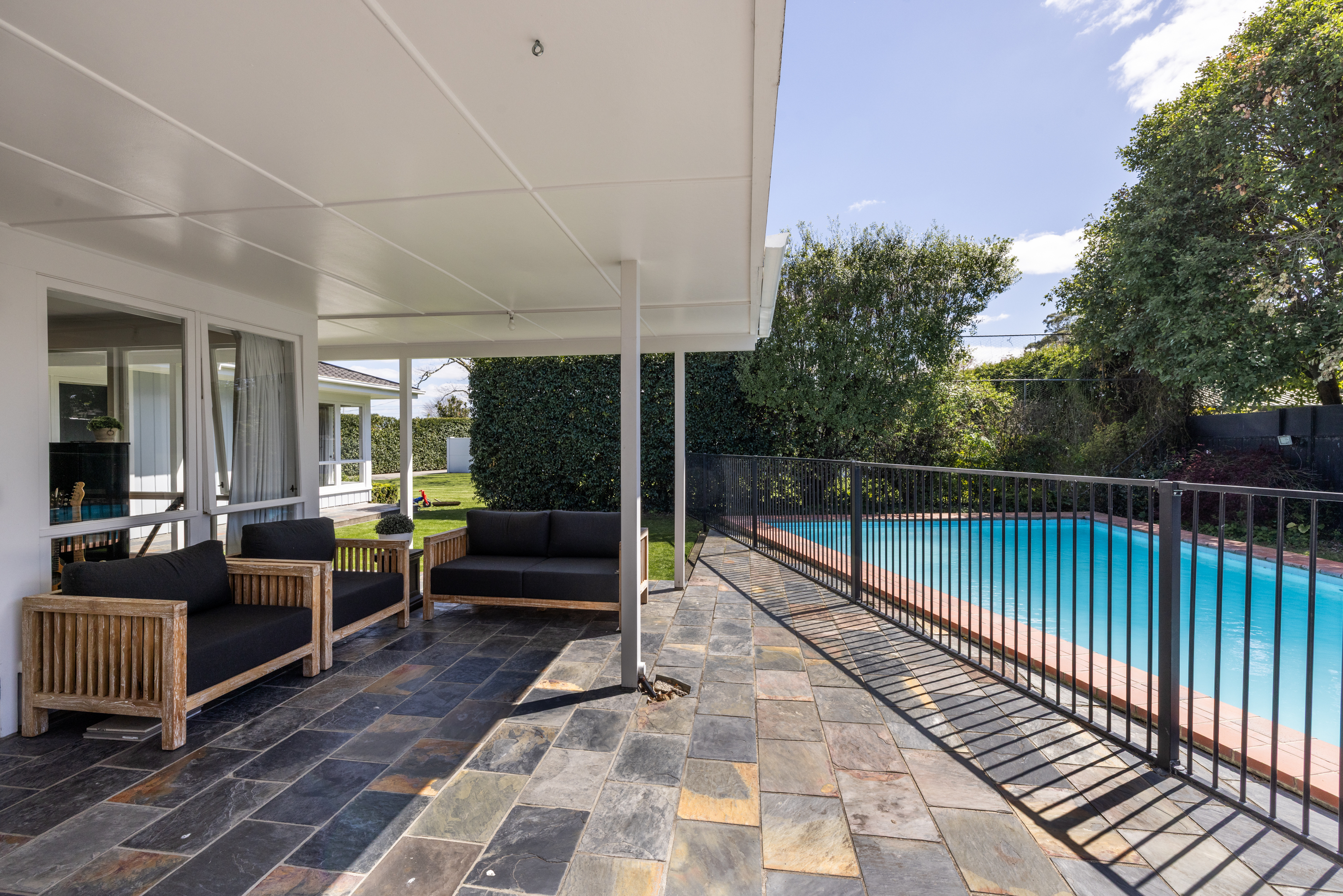  904B Harding Road, Camberley - 物件實景