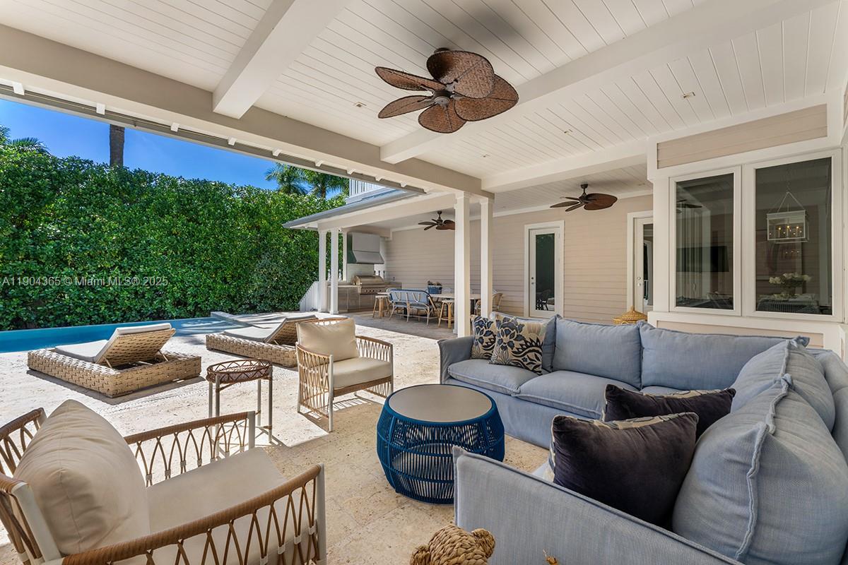 Miami Beach, Florida, 33140, United States, 4 Bedrooms Bedrooms, ,6 BathroomsBathrooms,Residential,For Sale,1992066