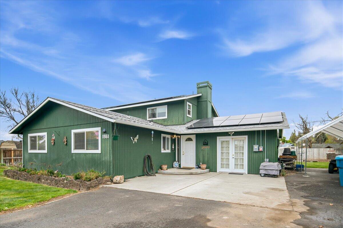 Redmond, Oregon, 97756, United States, 4 Bedrooms Bedrooms, ,2 BathroomsBathrooms,Residential,For Sale,2039824