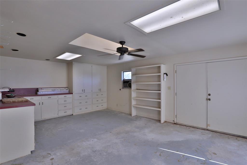 Winters, Texas, 79567, United States, 4 Bedrooms Bedrooms, ,4 BathroomsBathrooms,Residential,For Sale,1988007