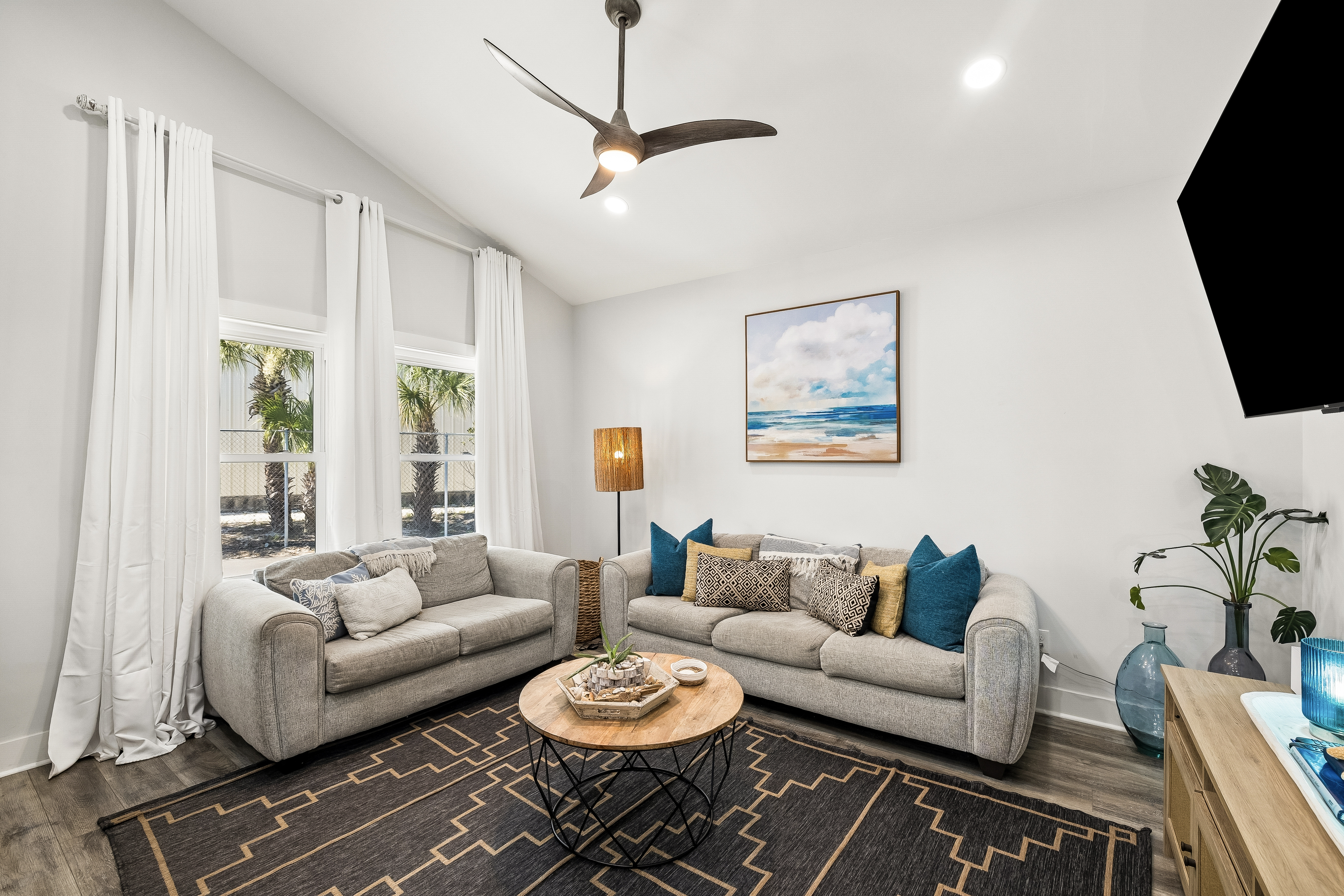  Turnkey Coastal Cottage With Resort Amenities In Gated Waterfront Community - 物件實景