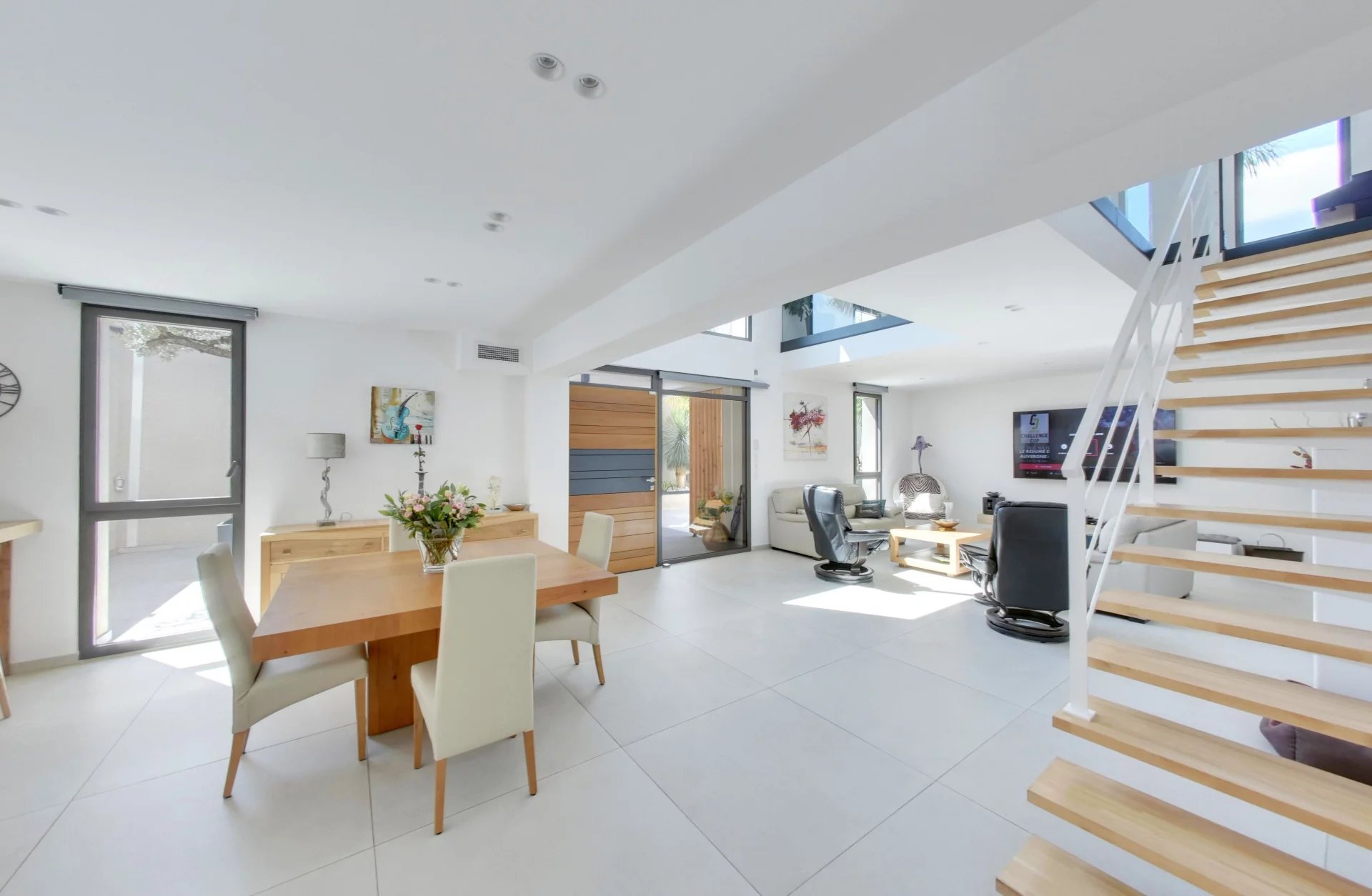 Perpignan, Occitanie, 66000, FR, 5 Bedrooms Bedrooms, ,6 BathroomsBathrooms,Residential,For Sale,1753180