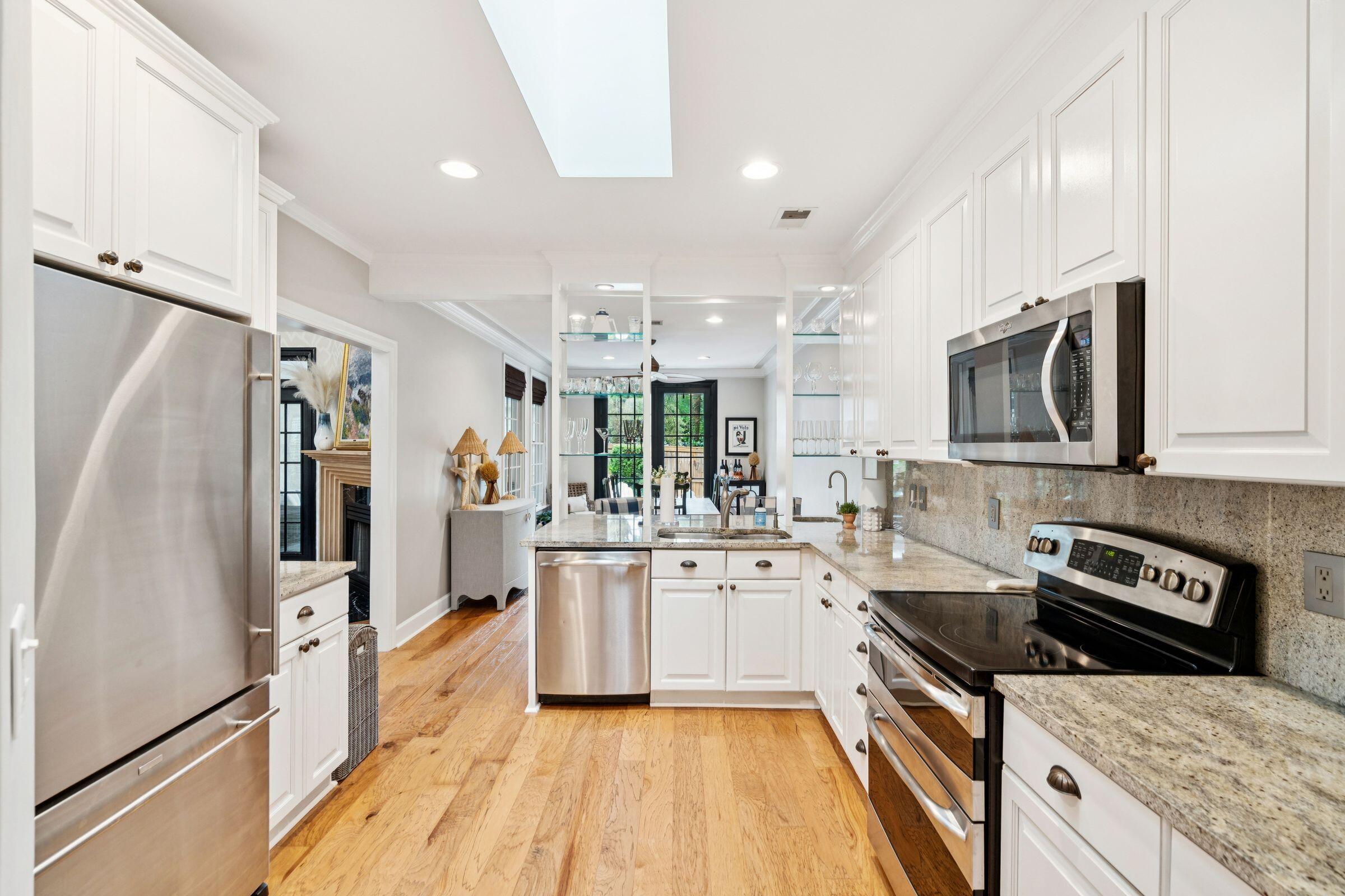 Mount Pleasant, South Carolina, 29464, United States, 3 Bedrooms Bedrooms, ,2 BathroomsBathrooms,Residential,For Sale,1979590