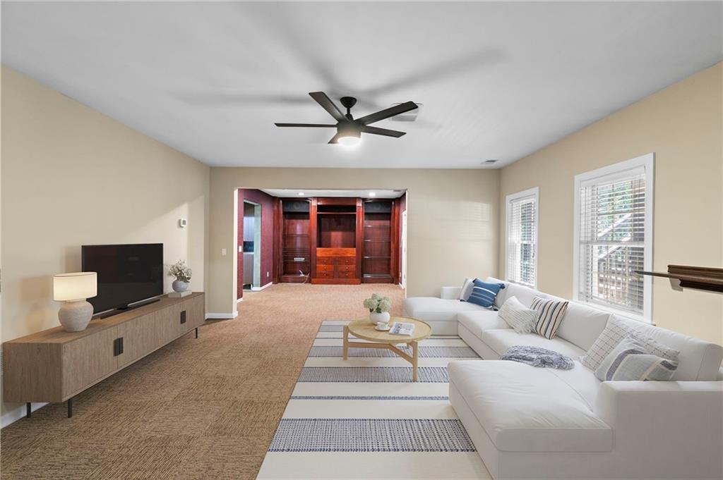 Atlanta, Georgia, 30350, United States, 6 Bedrooms Bedrooms, ,5 BathroomsBathrooms,Residential,For Sale,1900551