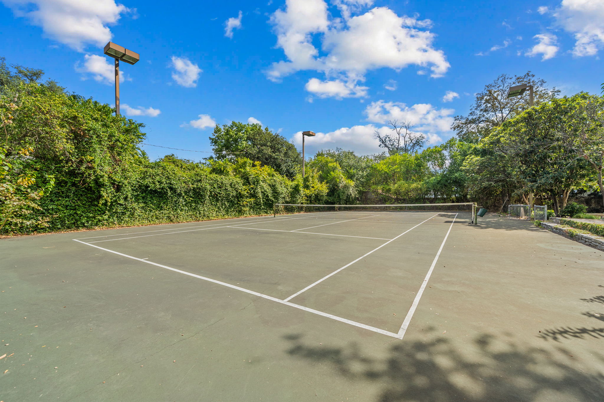 San Marcos, Texas, 78666, United States, 3 Bedrooms Bedrooms, ,4 BathroomsBathrooms,Residential,For Sale,1981922