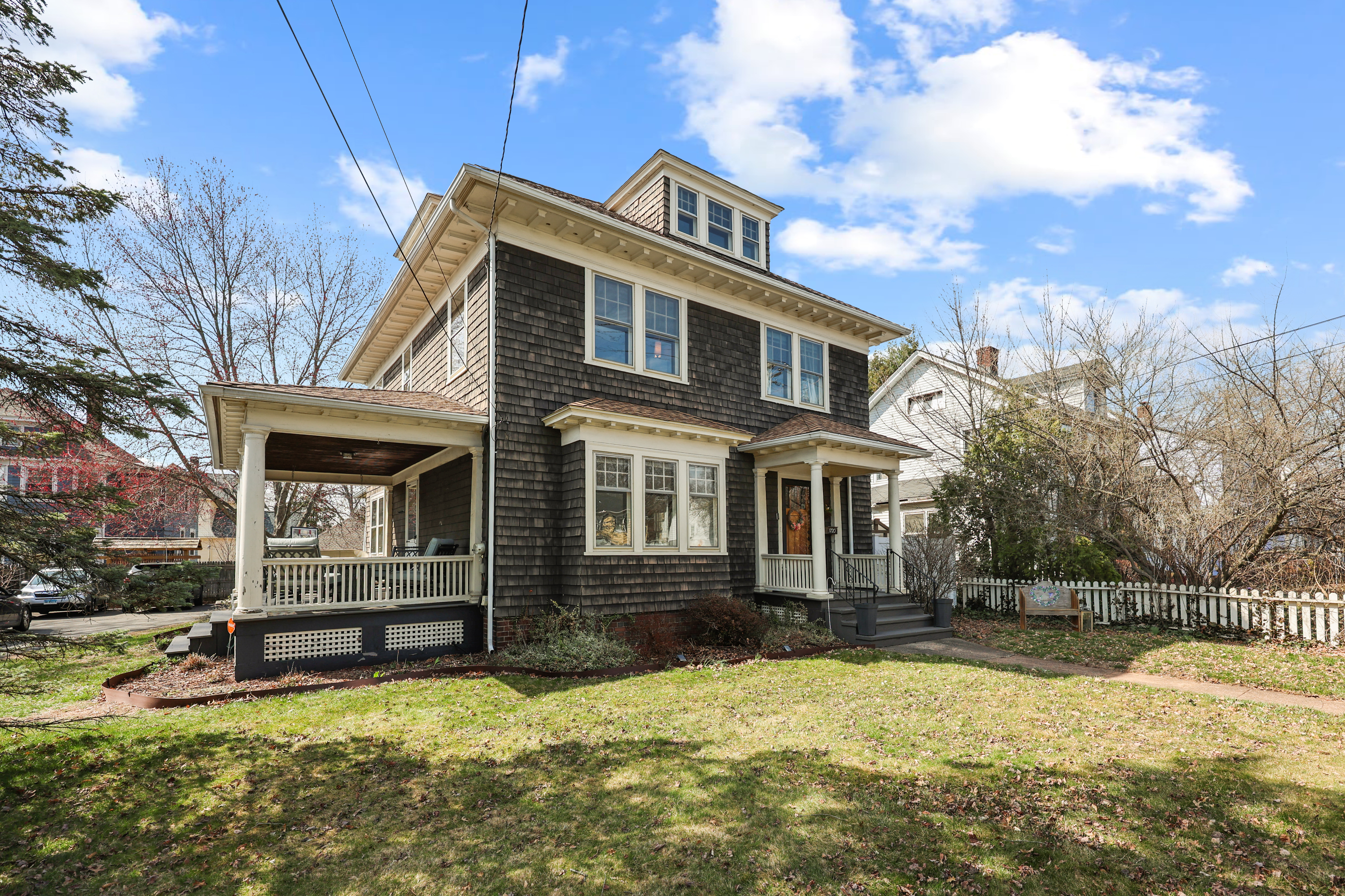  1720 Whitney Avenue - 物件實景