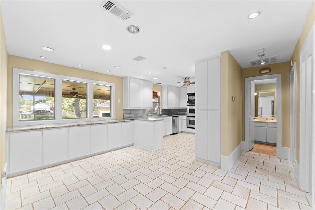 Duncanville, Texas, 75137, United States, 4 Bedrooms Bedrooms, ,3 BathroomsBathrooms,Residential,For Sale,1993899