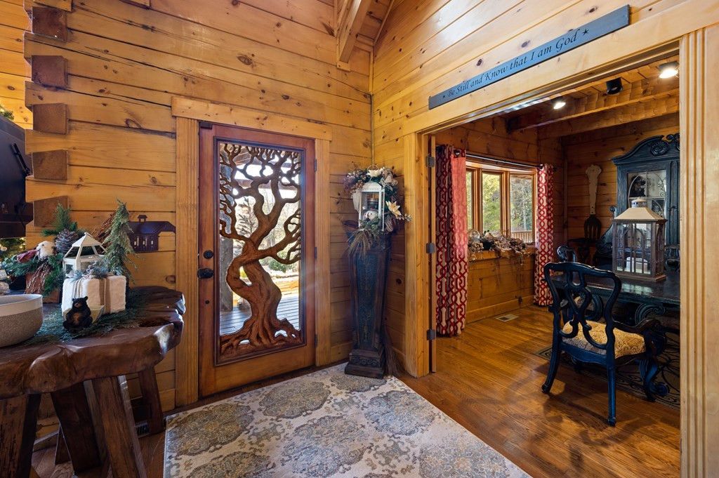 Sevierville, Tennessee, 37862, United States, 2 Bedrooms Bedrooms, ,4 BathroomsBathrooms,Residential,For Sale,1914070